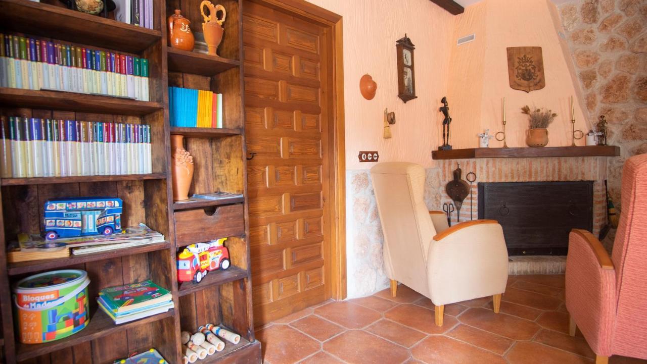 Villafranca de los Caballeros Casa Rural Santa Elena מראה חיצוני תמונה