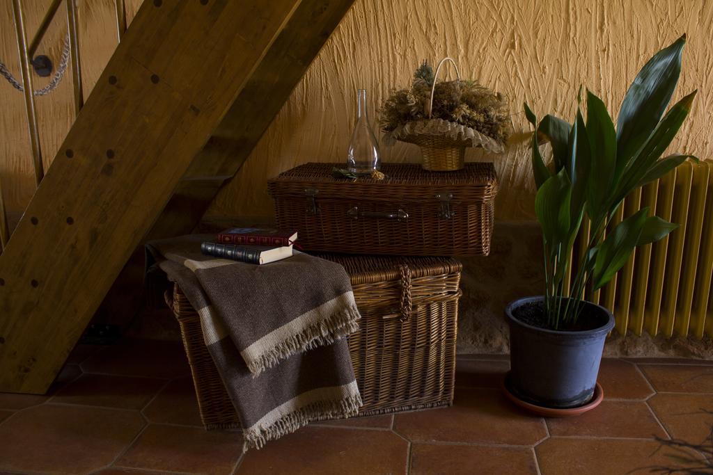Villafranca de los Caballeros Casa Rural Santa Elena מראה חיצוני תמונה